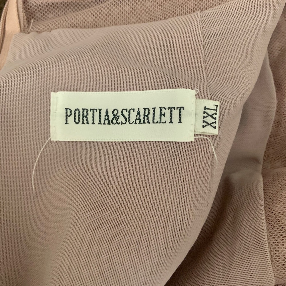 🤩 Beautiful Portia&Scarlett Lilac Formal Dress - Picture 9 of 9